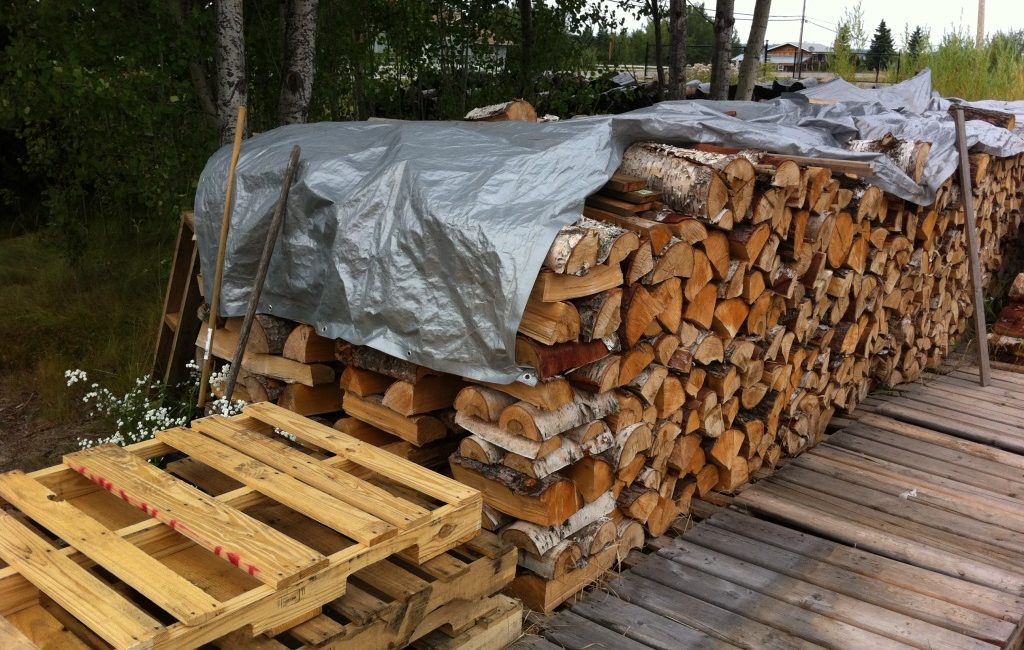 Как хранить дрова